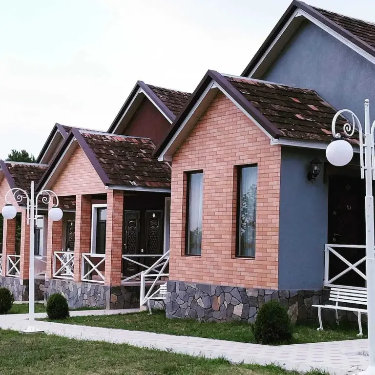 Шеки: Tulpan Hotel