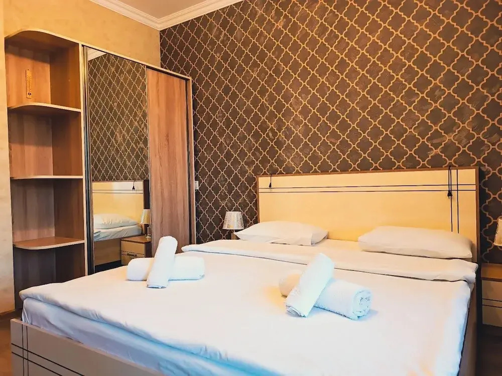 Шеки: Tulpan Hotel