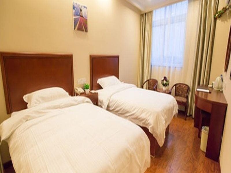 Чанчжоу: GreenTree Inn JiangSu ChangZhou South ChangWu Road West JingDe Road QianHuang Express Hotel