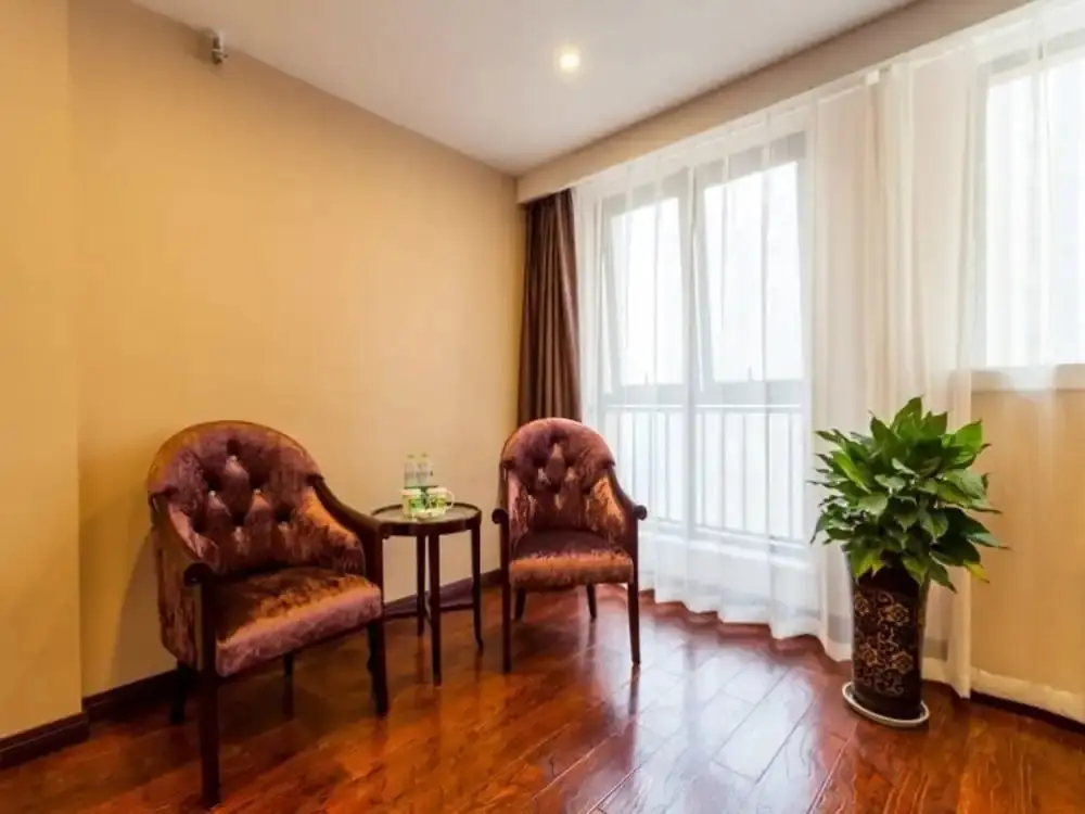 Чэнду: Greentree Inn Chengdu High-Tech Development West Zone Shidai Tian Street Express