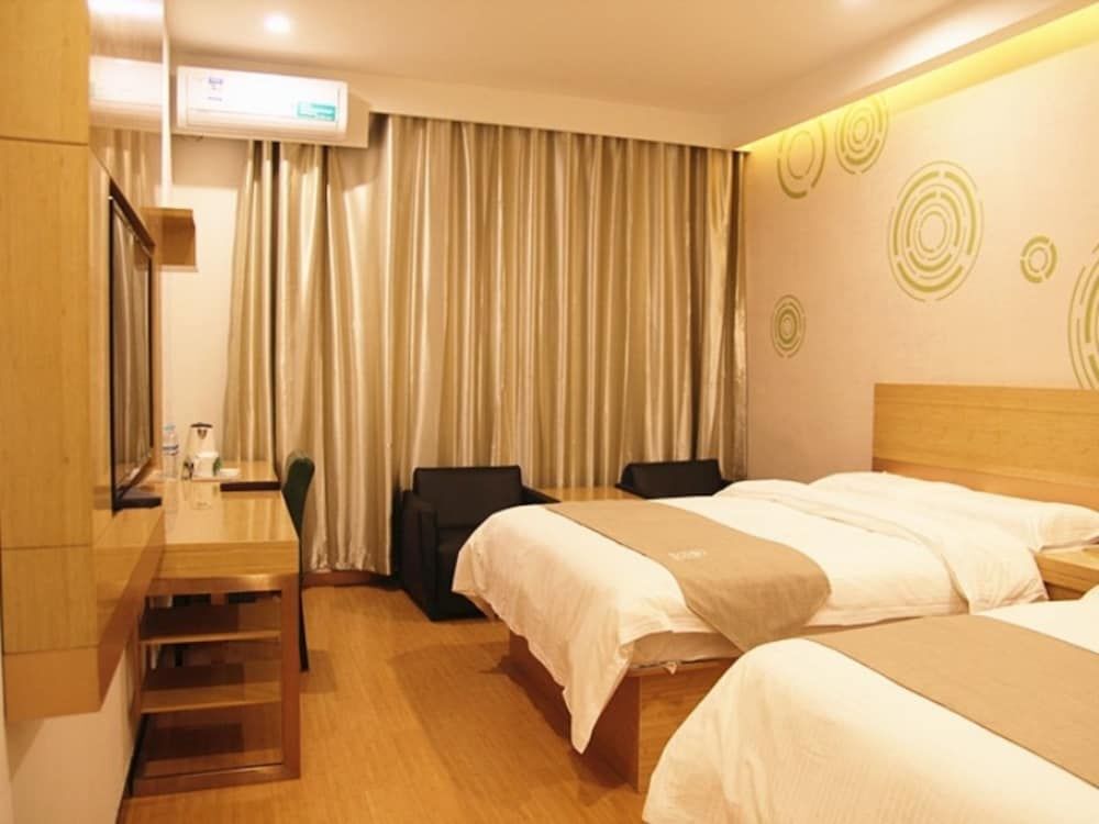 Цзинань: GreenTree Inn Jinan Gaoxin District South Gongye Road Middle Aoti Road Express Hotel
