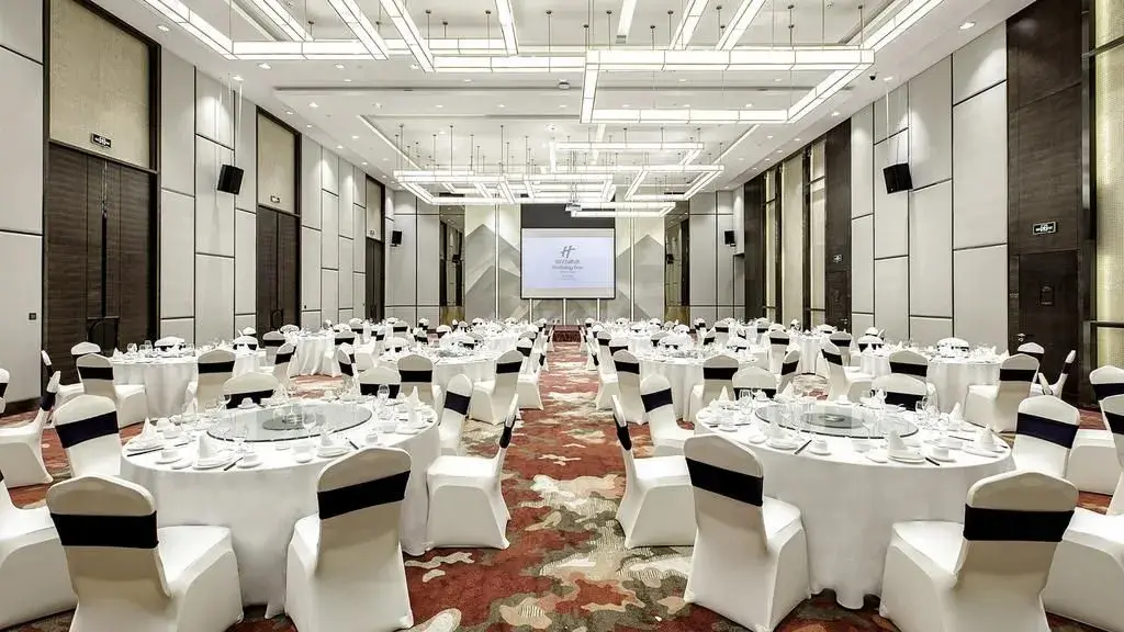 Баоцзи: Holiday Inn Baoji Central