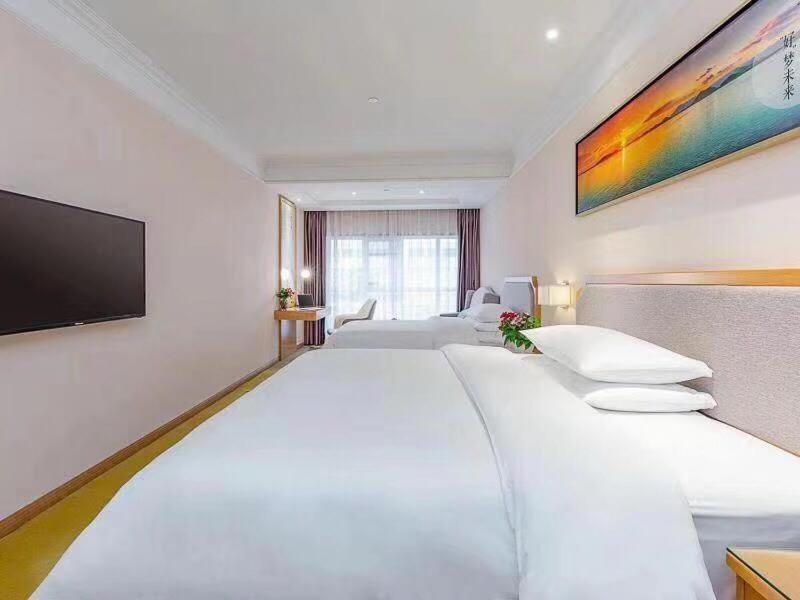 Vienna Hotel Jinan West Railway Station Lanxiang Road Quanli Auto Parts City Shop — фото 1