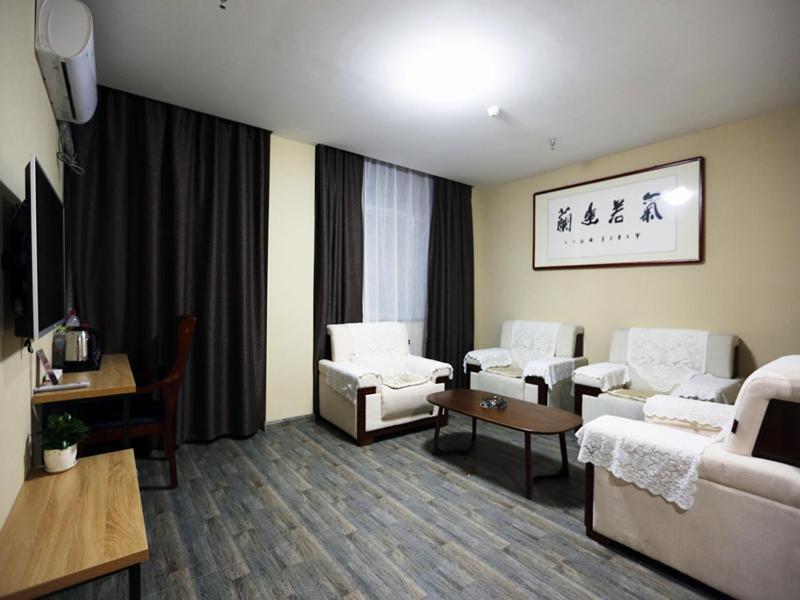 Линьи: Thank Inn Chain Hotel Shandong Linyi Tancheng County Tandong road bus station