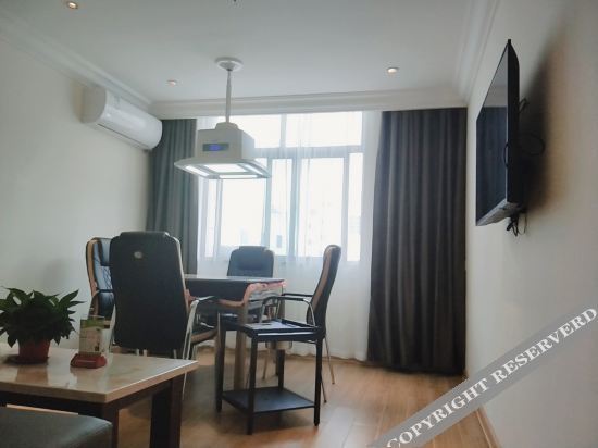 Ронгшан: Vienna 3 Best Hotel Haikou Chengmai Old Town Store