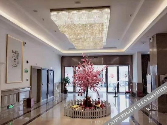 Ронгшан: Vienna 3 Best Hotel Haikou Chengmai Old Town Store