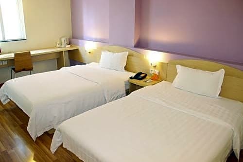 Чжуншань: 7Days Inn Zhongshan Dongsheng Town Government