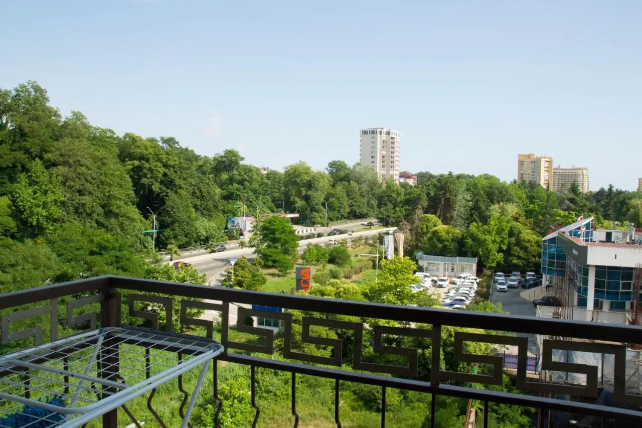 Адлер: Studio apartment in Crown
