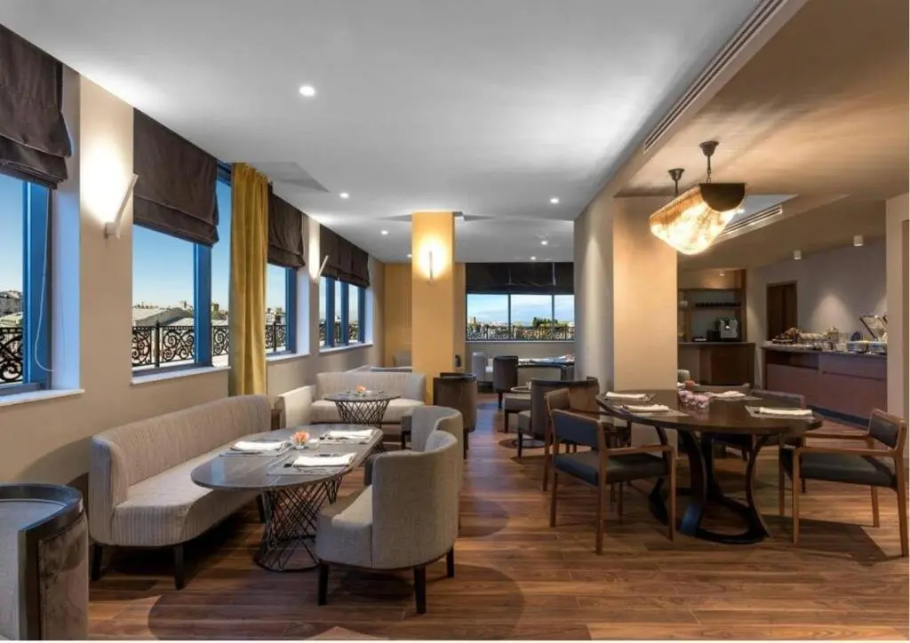Нижний Новгород: Отель Sheraton (Шератон) Нижний Новгород Кремль