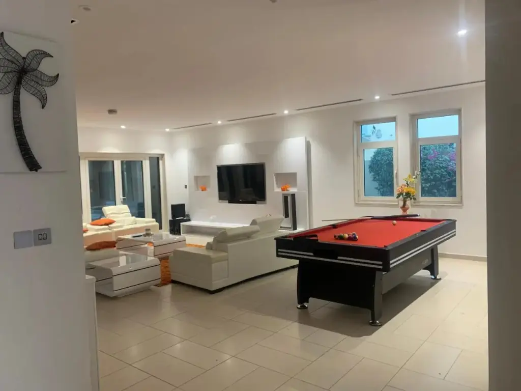 Дубай: Dubai Marina Villa up 20 guest huge Private Pool
