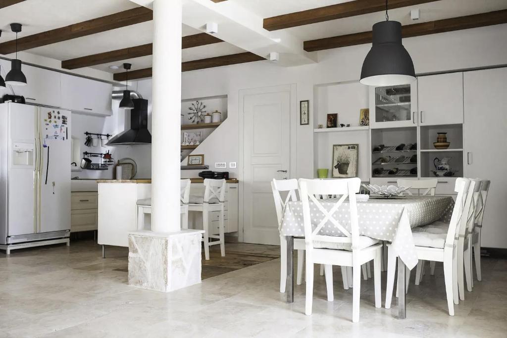 Пераст: Luxury 6 bedroom house on waterfront