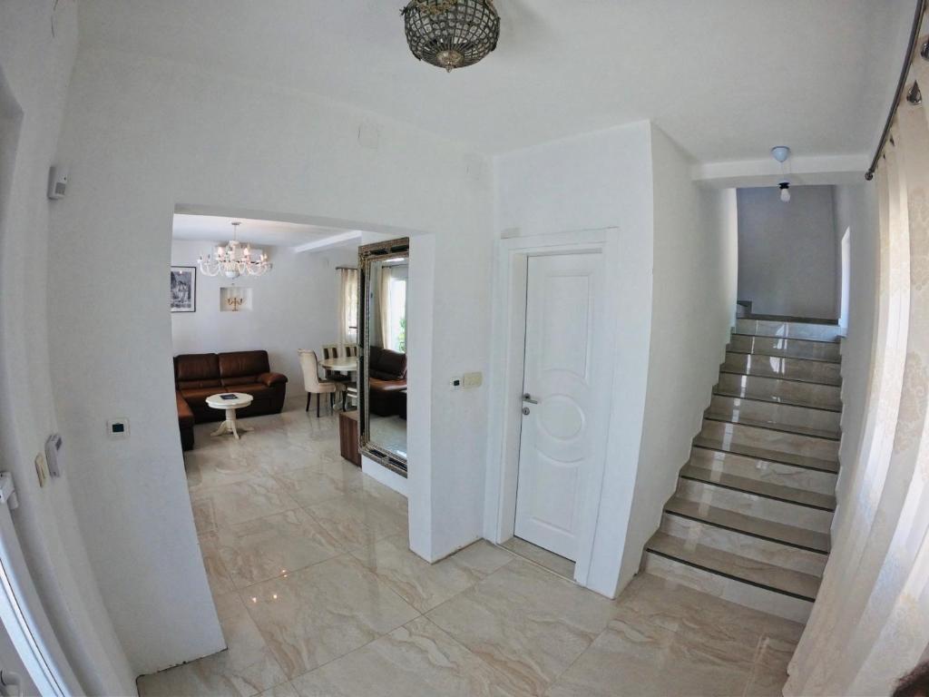 Будва: Vila Vuk