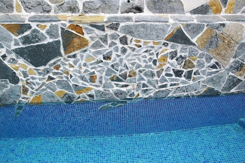 Столив: PENTHOUSE STOLIV 5m/sea Pool/Spa Area Jetty+Sunbeds Secluded location