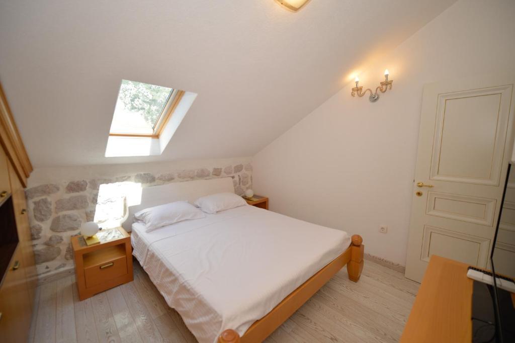 Доброта: Seaside House Kotor