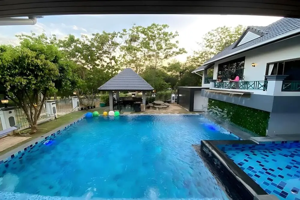 Саттахип: Siriniran Homestay