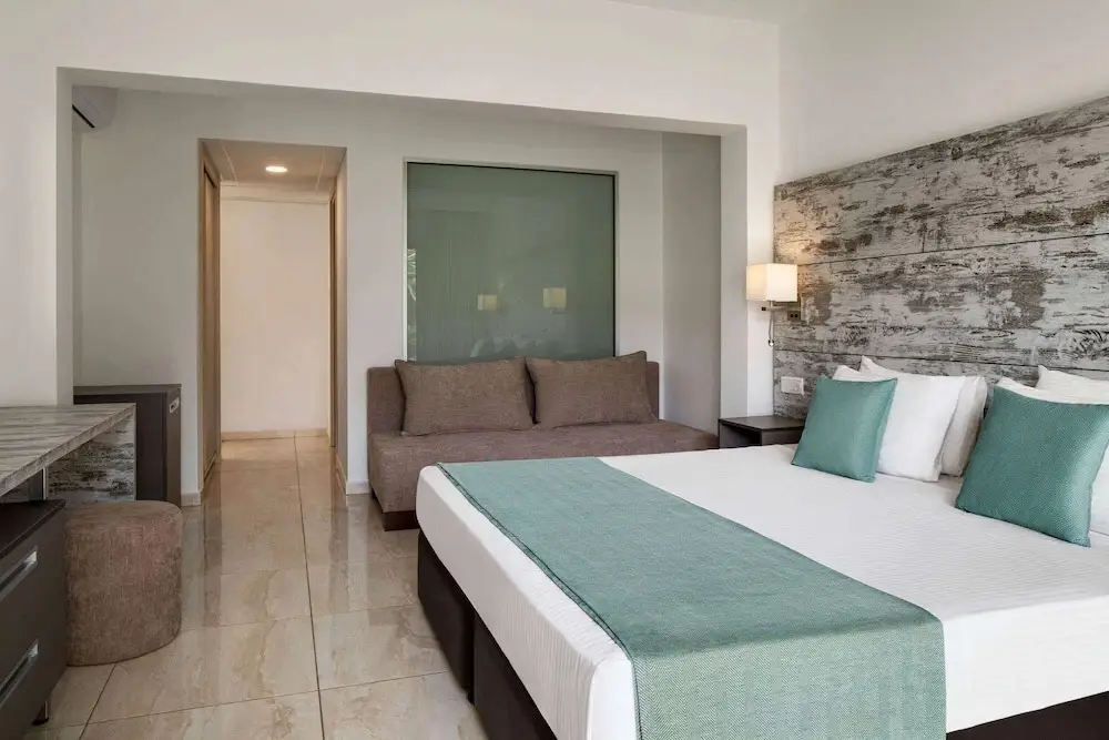 Айя-Напа: Freij Beach Hotel & Resort