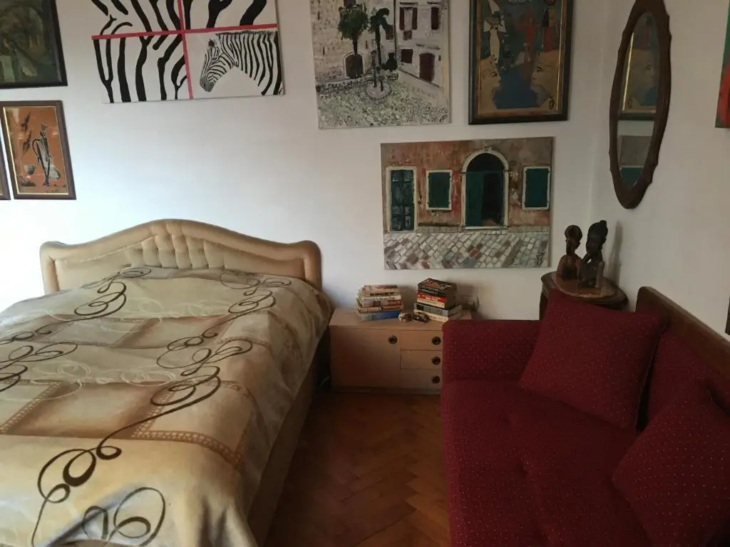 Доброта: Art House 01