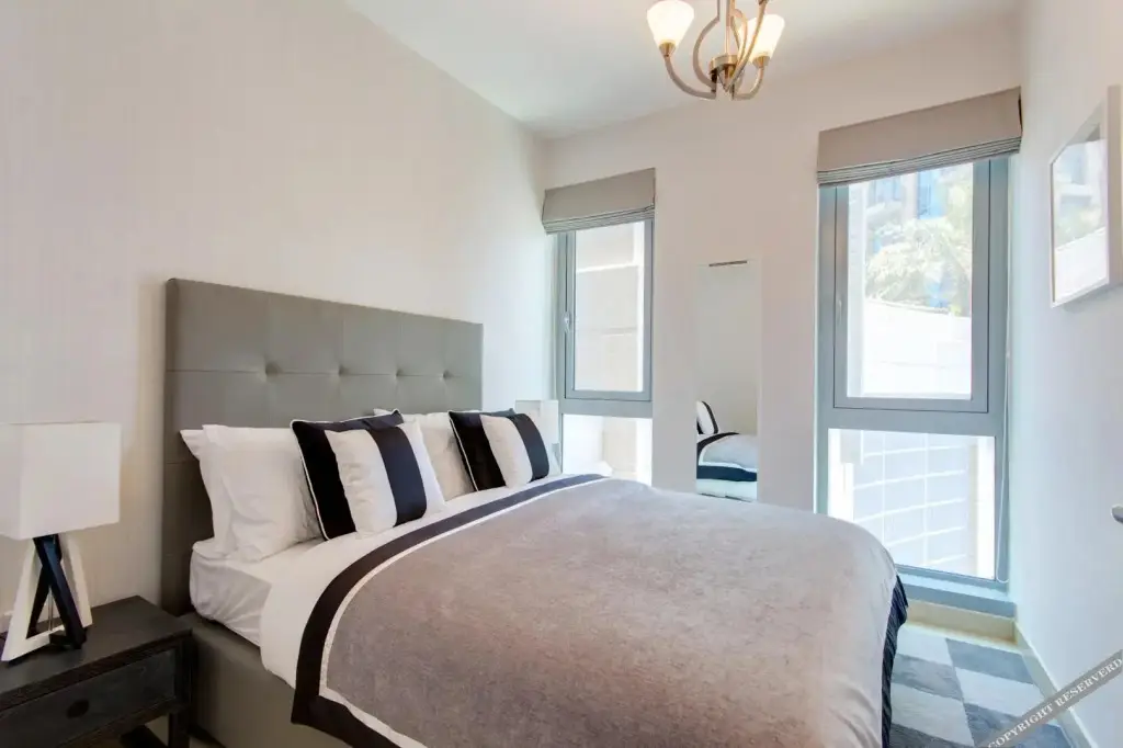 Дубай: Exquisite1 Br Apartment, Standpoint Tower Downtown