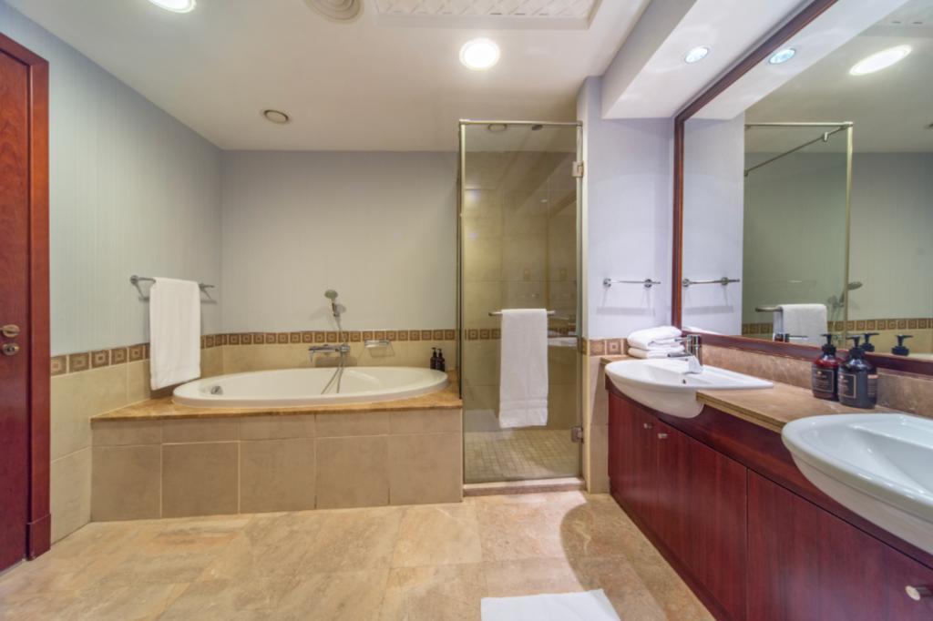 Дубай: KeyHost - Chic 1BR - Full Sea view - Palm Jumeirah - K760