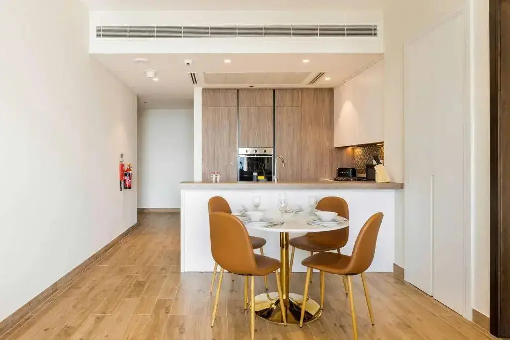 Дубай: Mesmerizing 1BR w/ Full Marina View at Marina Gate