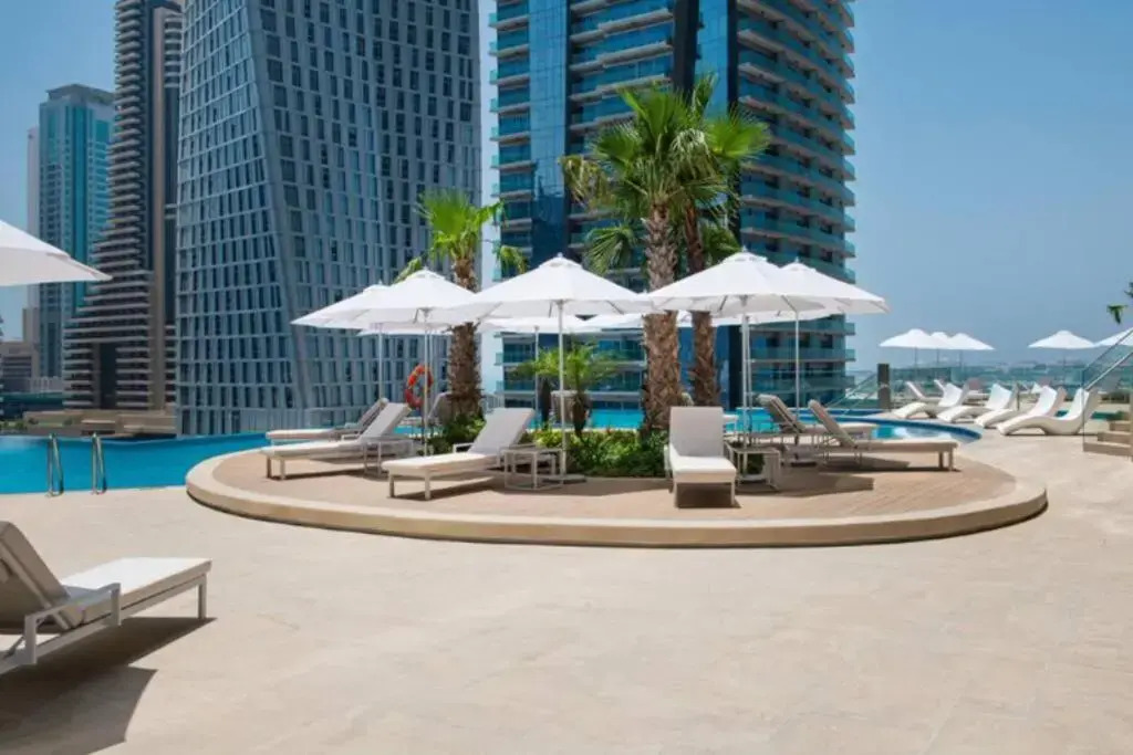 Дубай: Mesmerizing 1BR w/ Full Marina View at Marina Gate
