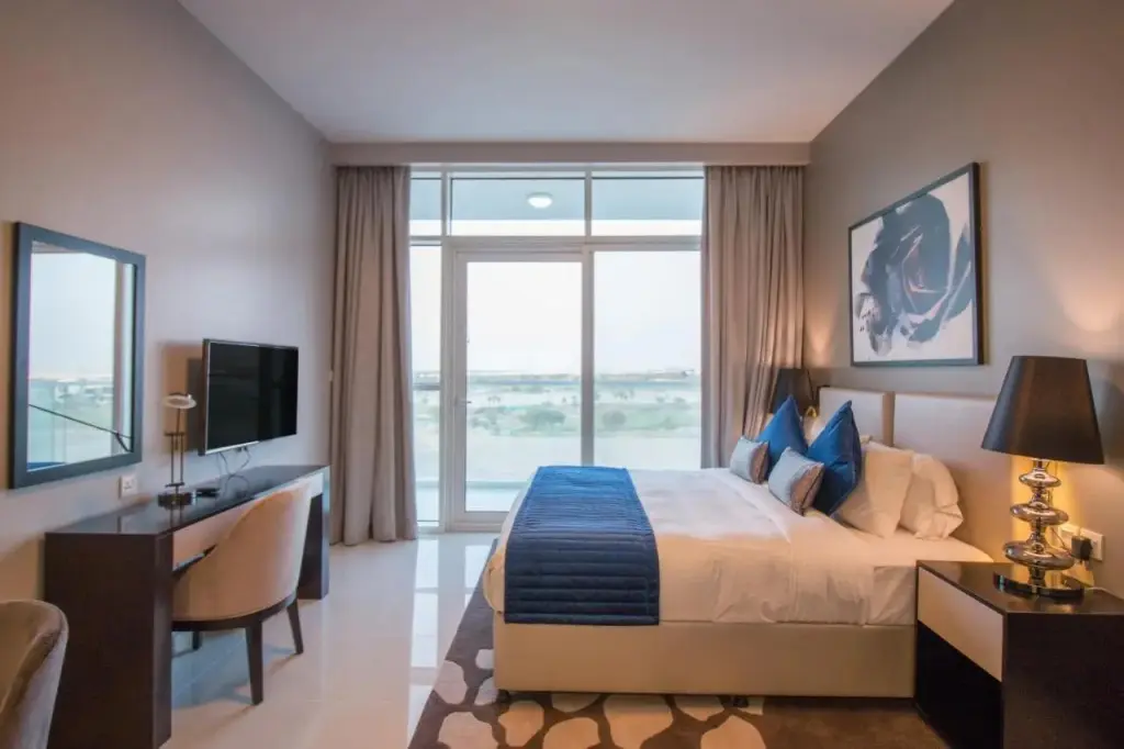 Дубай: Premium Studio with Beautiful Golf Course View
