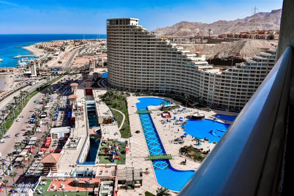 Айн-Сохна: Porto Sokhna Pyramids Apartments Sea view by HTT Families Only شقق بورتو السخنه بيراميدز للعائلات فقط