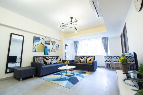 Гонконг: JD Large 110sqm 3 bedroom 2 min from MTR