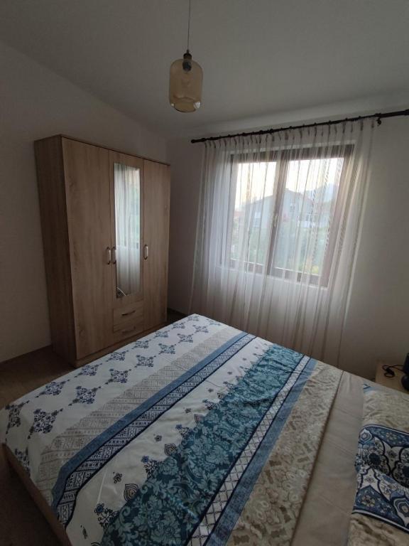 Бар: Guest House Tomba