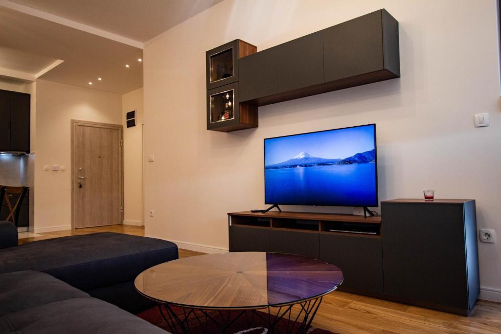Бар: Lovely 4 person apartment with beautiful sea view
