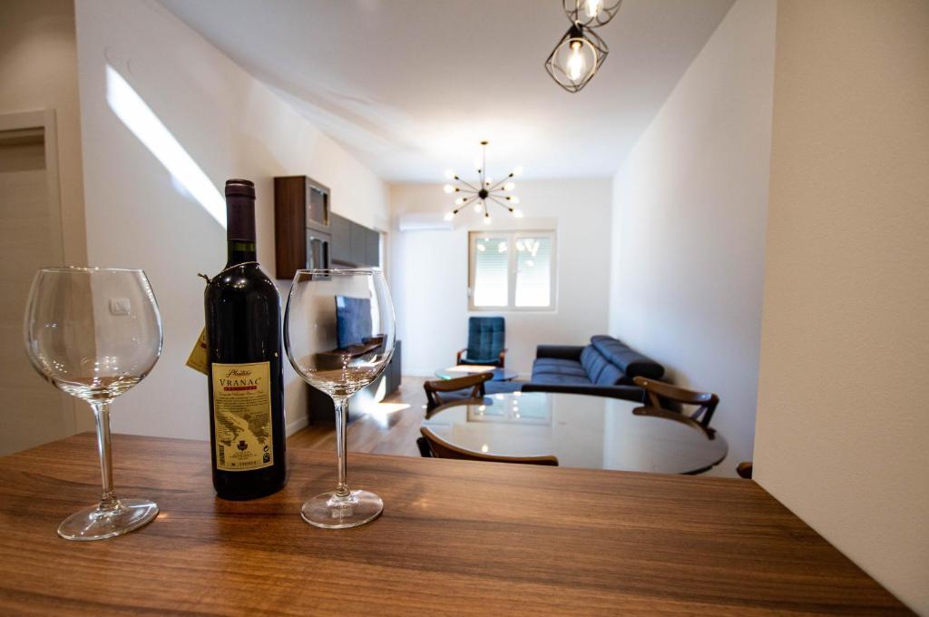 Бар: Lovely 4 person apartment with beautiful sea view