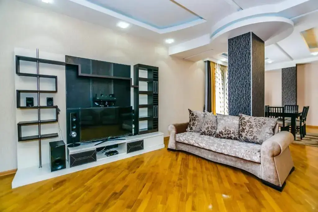 Баку: Luxe House in Nizami Street 1