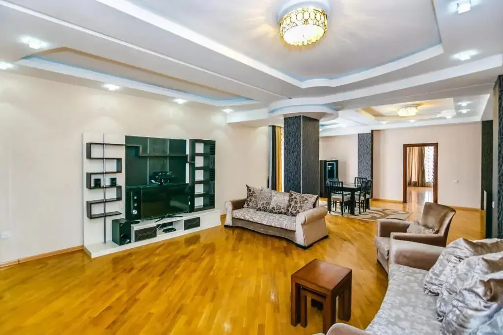 Баку: Luxe House in Nizami Street 1