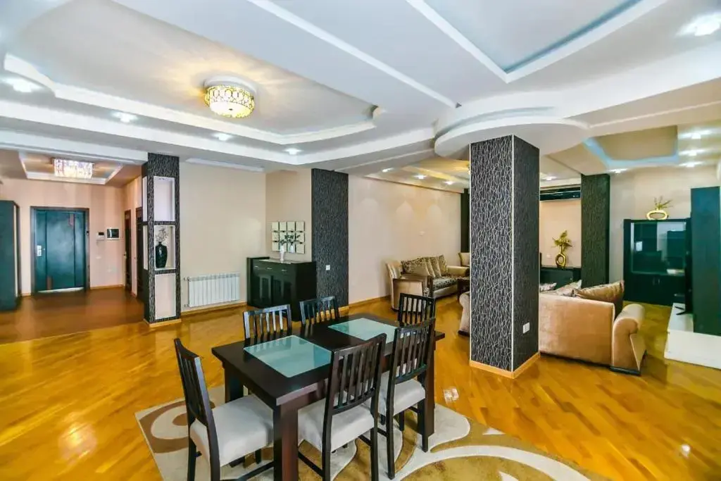 Баку: Luxe House in Nizami Street 1
