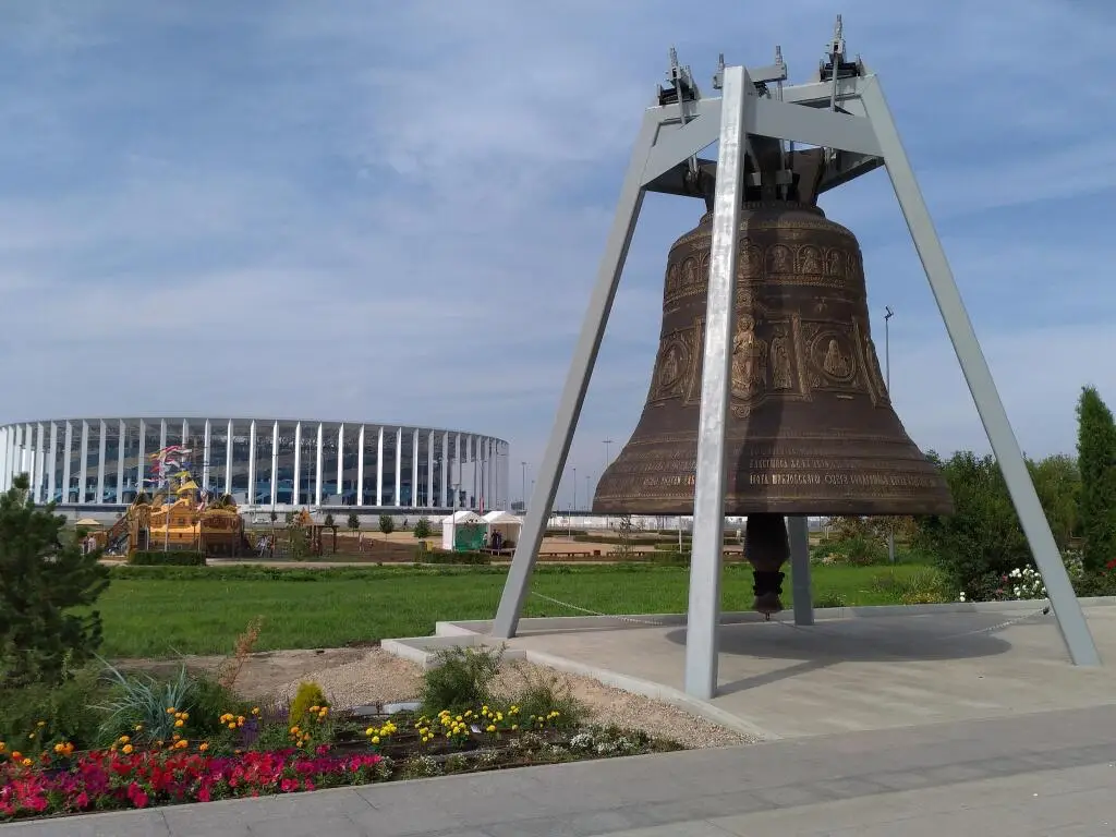 Нижний Новгород: Стрелка на Волжской набережной 10