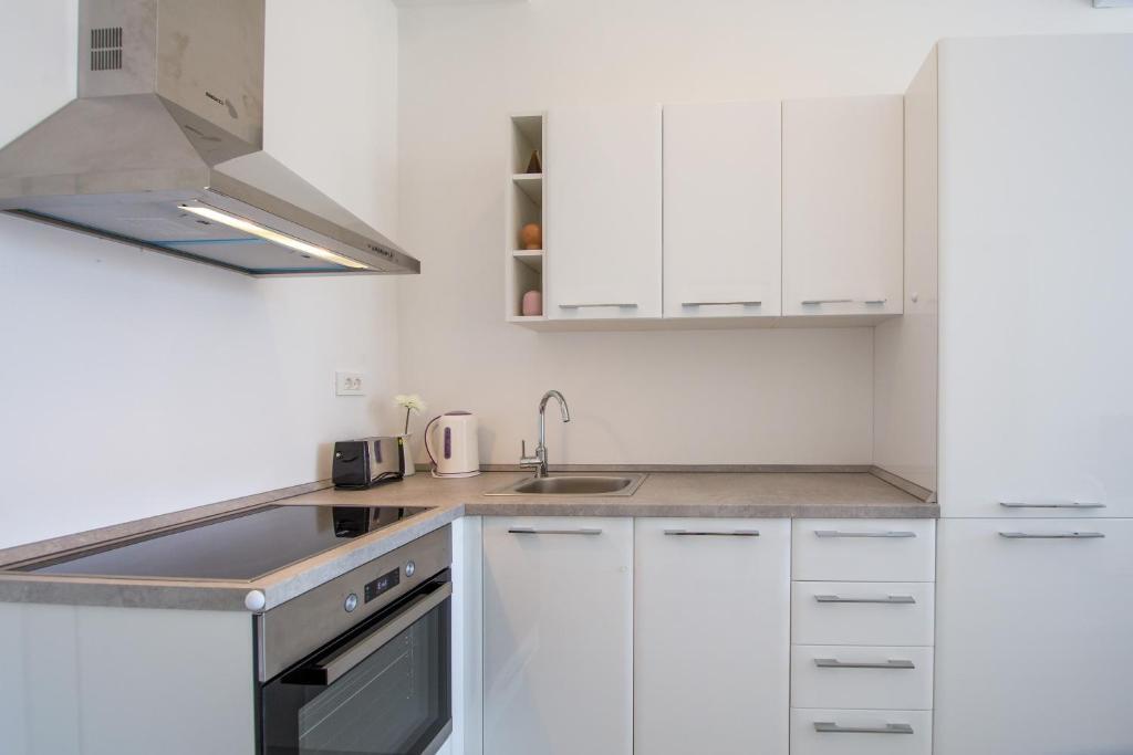 Бечичи: Apart SKY Residence with sea view in DELMAR
