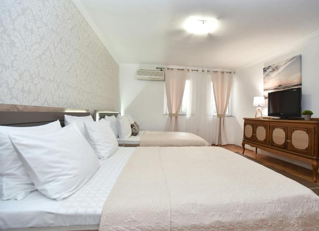 Бечичи: Palm square apartment 1