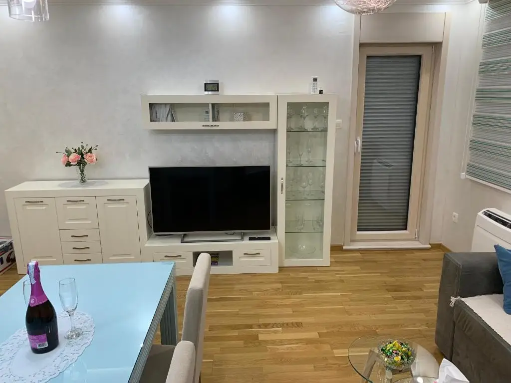 Будва: Panoramic sea view 3-bedroom apartment 50 m from the sea