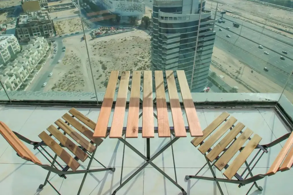 Дубай: Allsopp & Allsopp - Square Tower