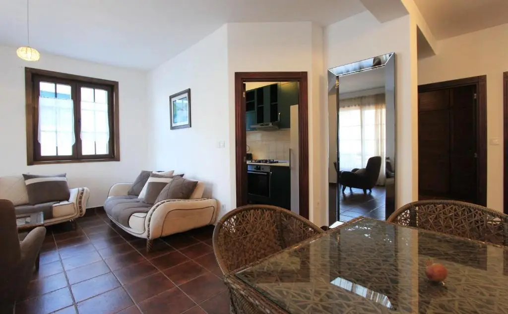 Столив: 3 BR Apartment in Boka Gardens complex