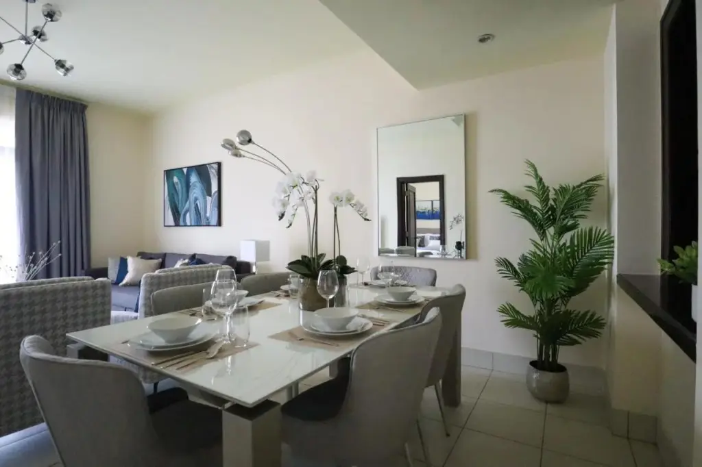 Дубай: Higuests - Charming Apt with Private Balcony Near Dubai Mall