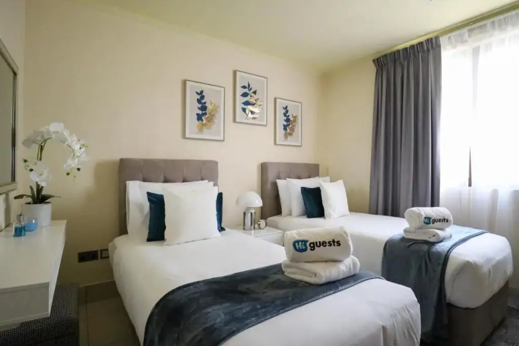 Дубай: Higuests - Charming Apt with Private Balcony Near Dubai Mall