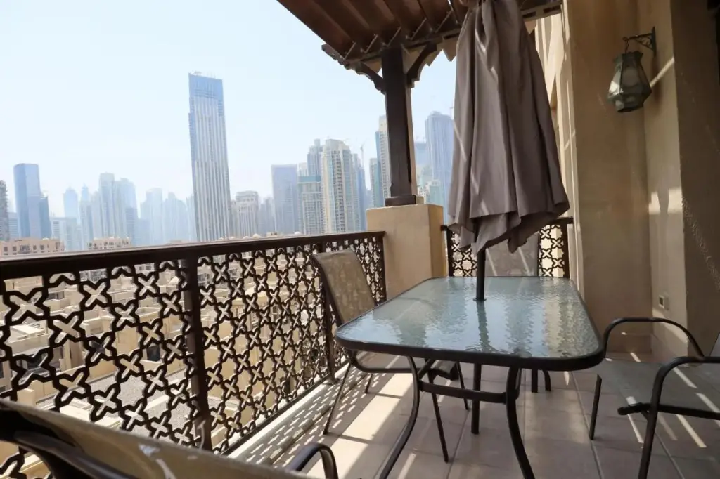 Дубай: Higuests - Charming Apt with Private Balcony Near Dubai Mall