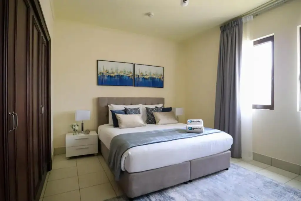 Дубай: Higuests - Charming Apt with Private Balcony Near Dubai Mall