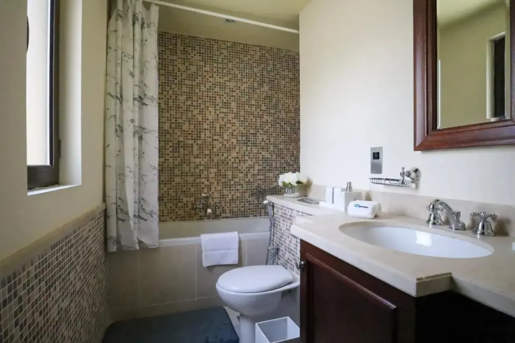 Дубай: Higuests - Charming Apt with Private Balcony Near Dubai Mall