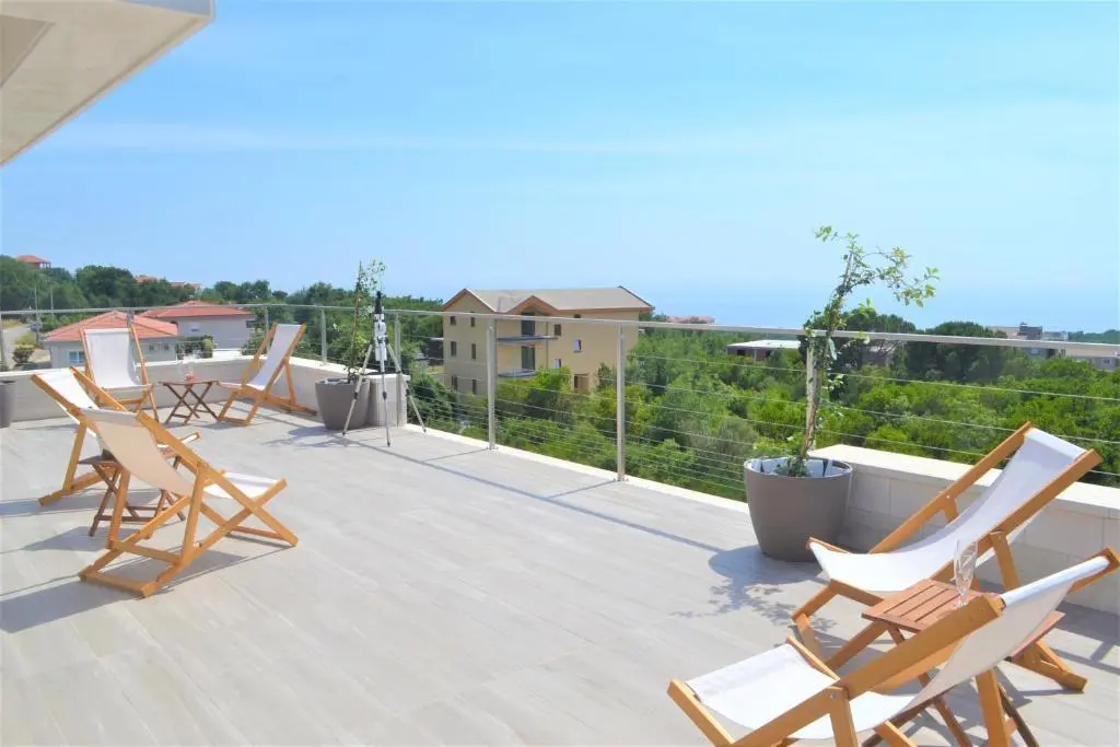 Загора: Sea view villa with a pool-3 apartments