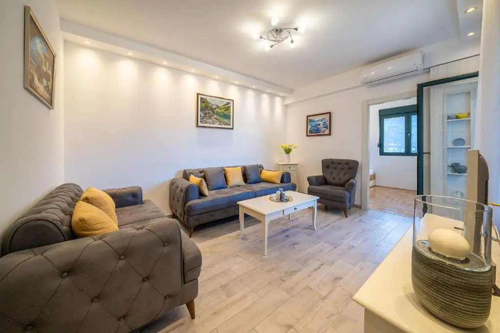Доброта: Boka View Luxury Suite - With free Garage Parking