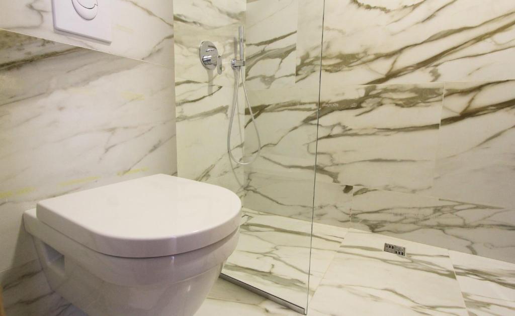 Доброта: Alkima 1 BR apartment with a sea view