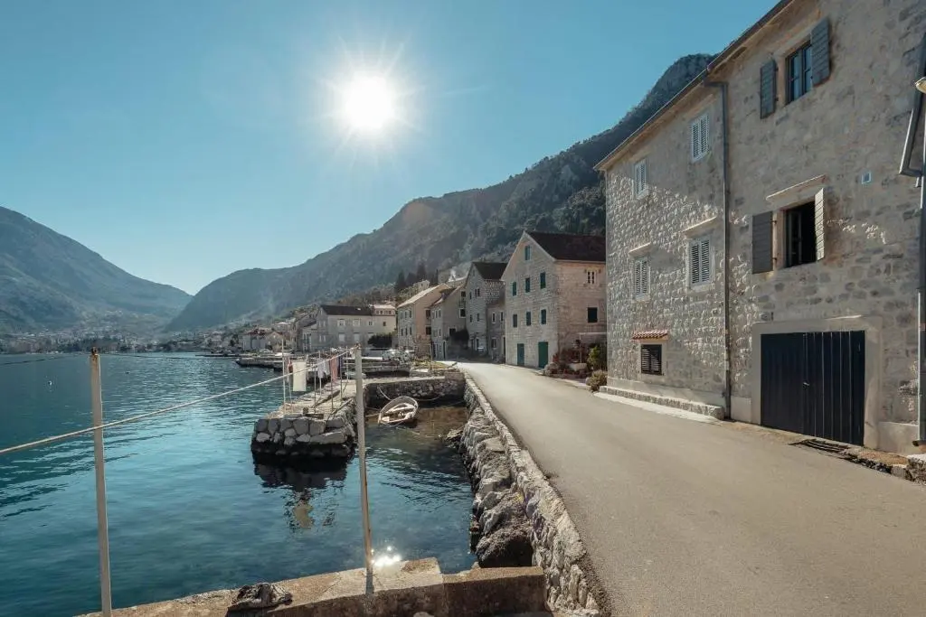 Доброта: 18th Century Villa in the UNESCO Bay of Kotor