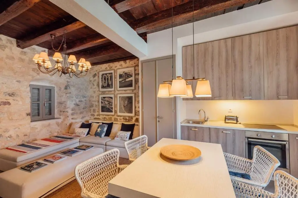 Доброта: 18th Century Villa in the UNESCO Bay of Kotor